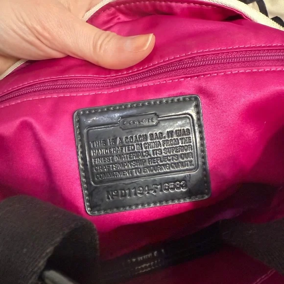 Coach Graffiti Kyra Poppy Daisy Set EUC - Picture 5 of 13